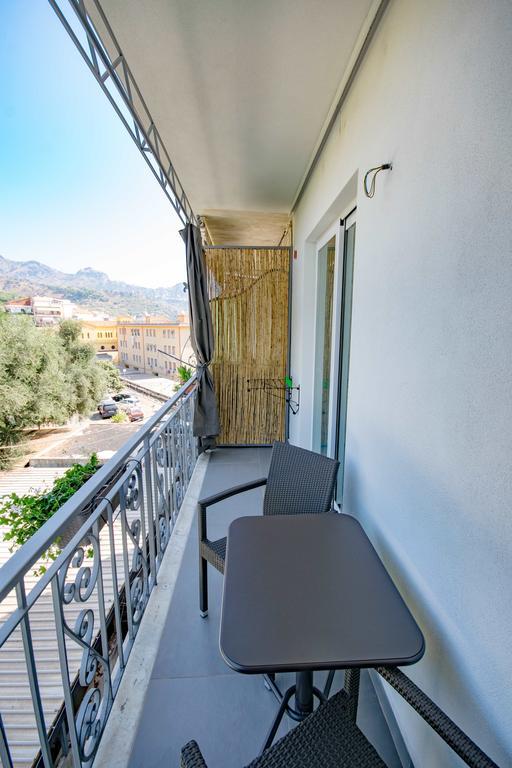 Il Muro Vecchio Studios Giardini-Naxos Exterior foto